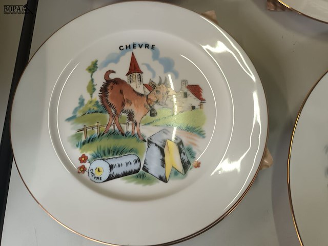Lot 306 - kaasborden limoges france. 12 stuks - afbeelding 3 van  6