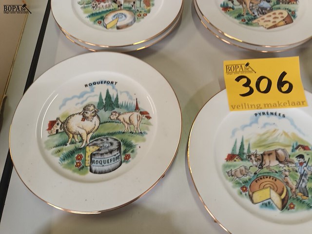 Lot 306 - kaasborden limoges france. 12 stuks - afbeelding 4 van  6
