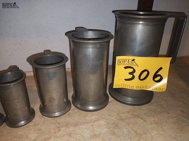Lot 306 - maatbekers in tin. 7 stuks - afbeelding 3 van  4