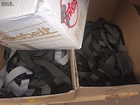 Lot 306 - materiaal voor montage bedden - afbeelding 3 van  5
