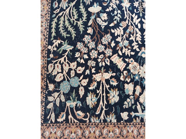 Lot 307 - handgeknoopt perzisch tapijt - afbeelding 3 van  5