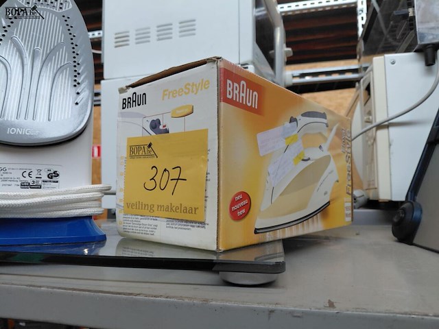 Lot 307 - huishoudartikelen 3 stuks: quigg strijkijzer, braun strijkij - afbeelding 2 van  2