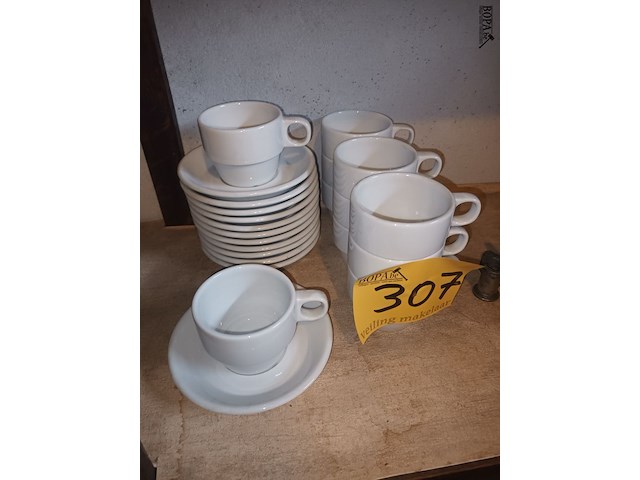 Lot 307 - koffietassen en onderbordjes - afbeelding 2 van  2