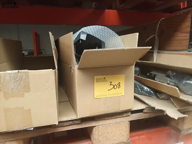 Lot 308 - palletranden en onderdelen - afbeelding 1 van  5
