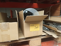 Lot 308 - palletranden en onderdelen - afbeelding 1 van  5