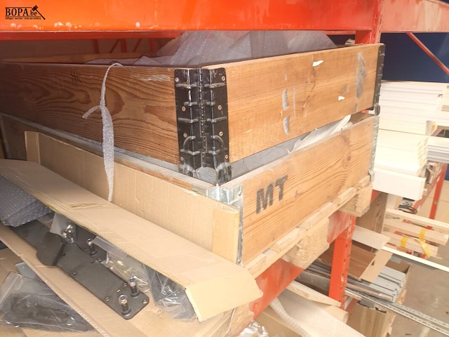 Lot 308 - palletranden en onderdelen - afbeelding 5 van  5