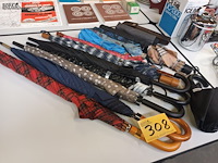 Lot 308 - paraplu’s. 13 stuks - afbeelding 1 van  4