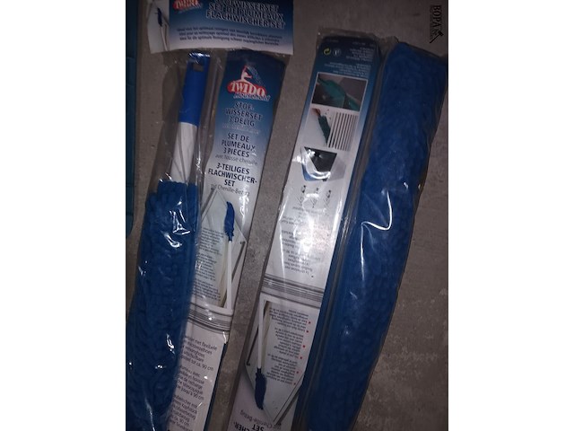 Lot 308 - poetsmateriaal en producten - afbeelding 2 van  3