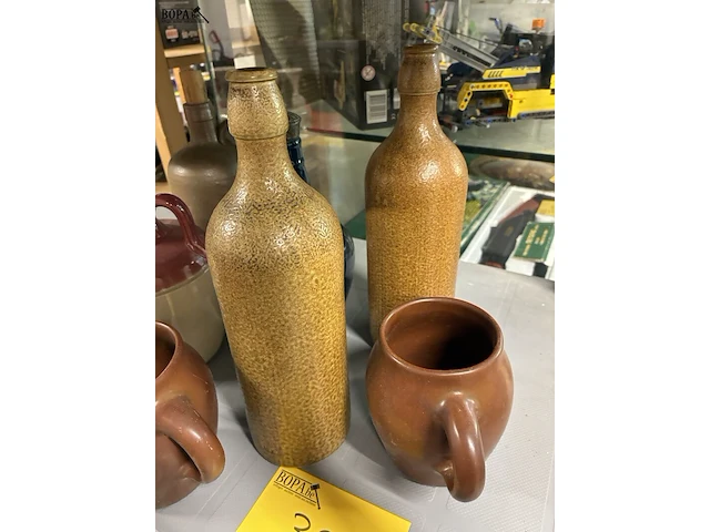 Lot 309 - lot stenen kruiken - afbeelding 2 van  2
