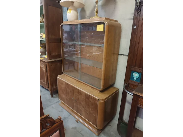 Lot 31 - art deco kast - afbeelding 1 van  5
