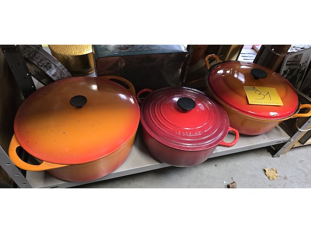 Lot 31 - creuset potten 2 stuks en 1 x coussance pot - afbeelding 1 van  5