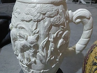 Lot 31 - decoratieve kruiken - 3 stuks - afbeelding 4 van  6