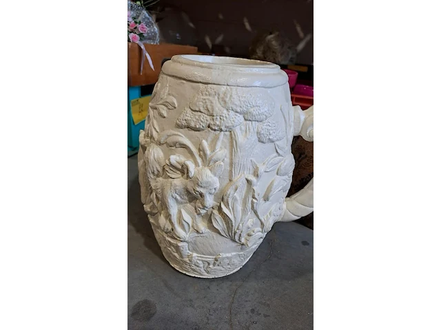 Lot 31 - decoratieve kruiken - 3 stuks - afbeelding 5 van  6