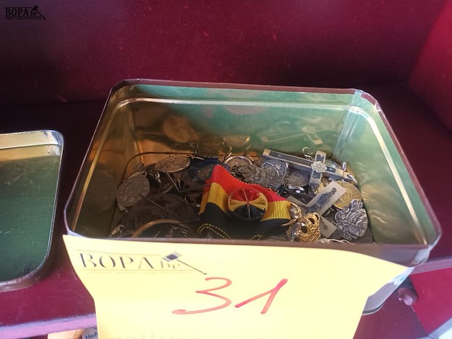 Lot 31 - devotie hangers. 40 stuks - afbeelding 1 van  4