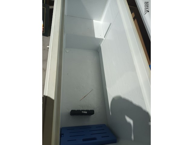 Lot 31 - diepvrieskoffer tensai - afbeelding 2 van  4