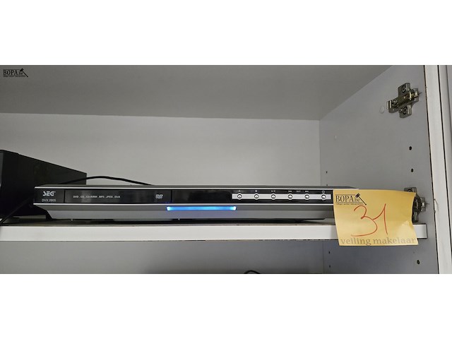 Lot 31 - dvd speler seg - afbeelding 1 van  2