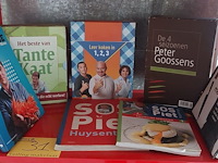 Lot 31 - kookboeken, piet, jeroen, jamie en peter ong. 8 stuks - afbeelding 1 van  5