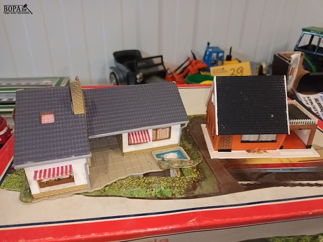 Lot 31 - lima galleria tunnel en huisjes - afbeelding 3 van  4