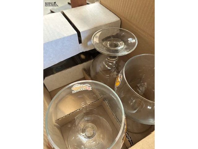 Lot 31 - lot bierglazen en portoglazen - afbeelding 5 van  8