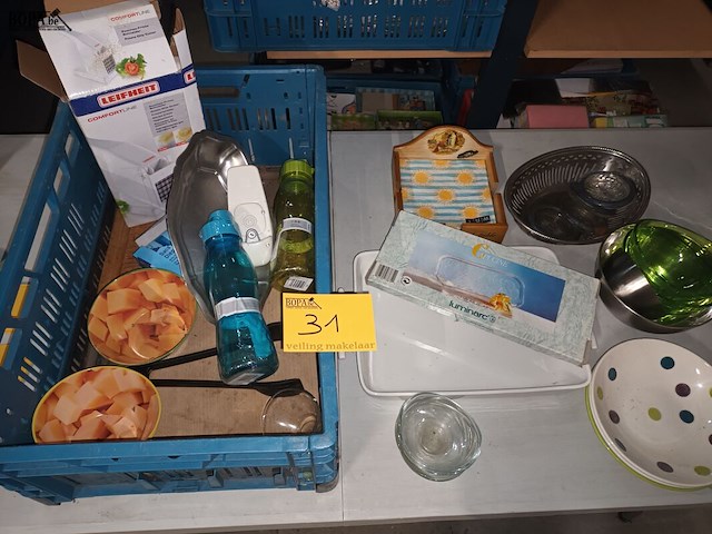 Lot 31 - lot huisraad - afbeelding 1 van  5