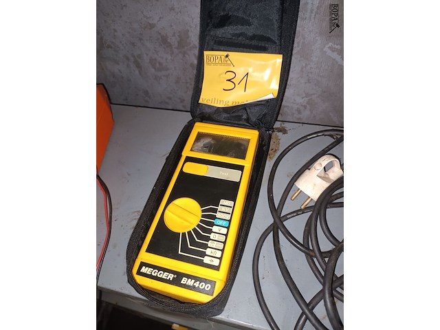 Lot 31 - multimeter megger - afbeelding 1 van  3