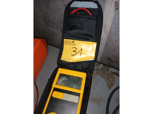 Lot 31 - multimeter megger - afbeelding 3 van  3
