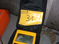 Lot 31 - multimeter megger - afbeelding 3 van  3