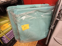 Lot 31 - opvouwbare strandmat. 2 stuks - afbeelding 1 van  5