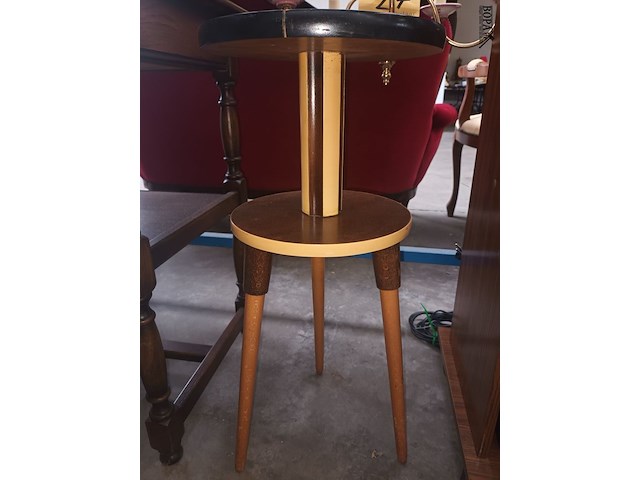 Lot 31 - retro plantenstaander - afbeelding 2 van  3