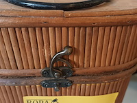 Lot 31 - rotan flessenkoffer - afbeelding 2 van  5