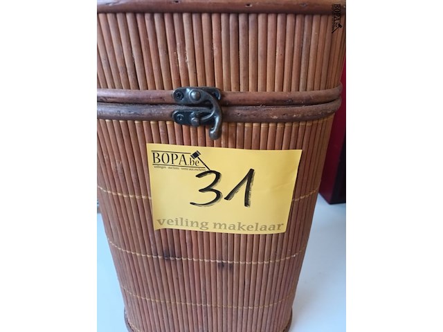 Lot 31 - rotan flessenkoffer - afbeelding 4 van  5