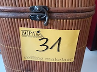 Lot 31 - rotan flessenkoffer - afbeelding 4 van  5