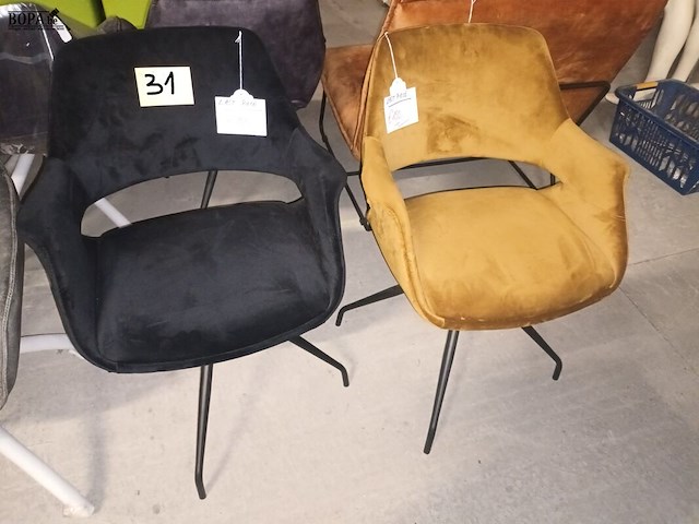 Lot 31 - roterende armstoel kent. 2 stuks - afbeelding 1 van  5