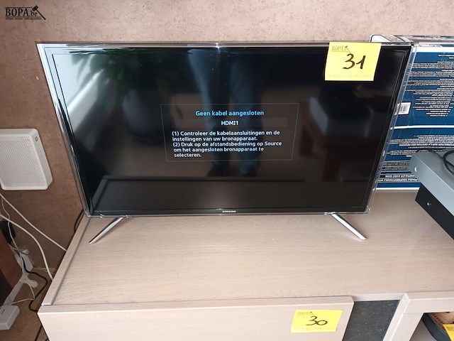 Lot 31 - samsung tv 80 cm - afbeelding 1 van  3