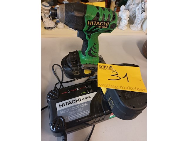 Lot 31 - schroefmachine hitachi - afbeelding 1 van  3