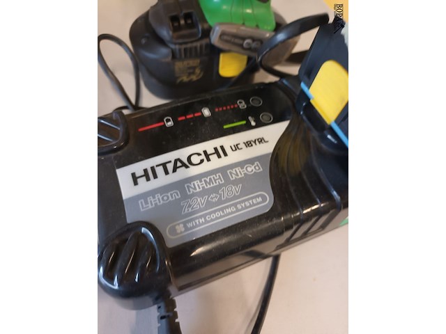 Lot 31 - schroefmachine hitachi - afbeelding 2 van  3