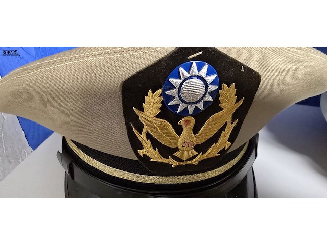 Lot 31 - taiwan 1 kepie - afbeelding 2 van  2