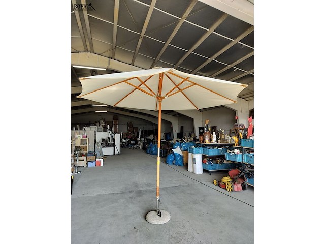 Lot 31 - terrasparasol - afbeelding 1 van  3