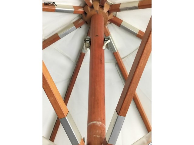 Lot 31 - terrasparasol - afbeelding 2 van  3