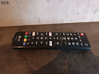 Lot 31 - tv lg - afbeelding 3 van  4