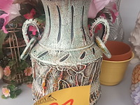 Lot 31 - vazen en bloempotten. 8 stuks - afbeelding 5 van  6