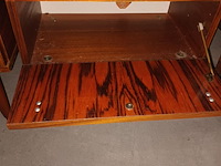 Lot 31 - vintage nachtkastjes. 2 stuks - afbeelding 3 van  3