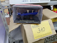 Lot 310 - miniatuur auto's oxford busworld 2007 kortrijk' in verpakkin - afbeelding 2 van  2