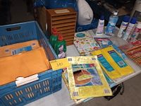 Lot 310 - poetsmateriaal en producten. 22 stuks - afbeelding 1 van  6