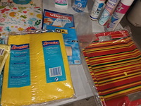 Lot 310 - poetsmateriaal en producten. 22 stuks - afbeelding 5 van  6