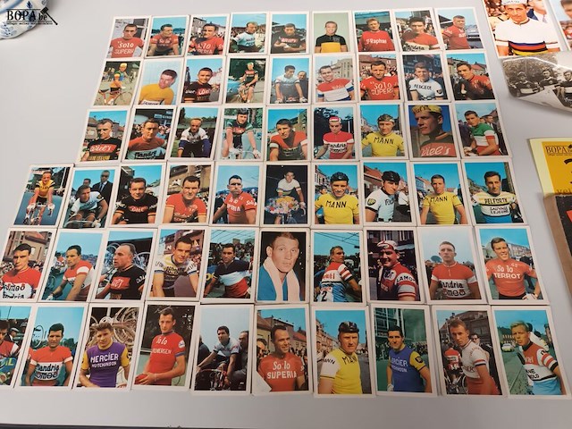 Lot 310 - verzamel items wielrennen. 66 stuks - afbeelding 6 van  7