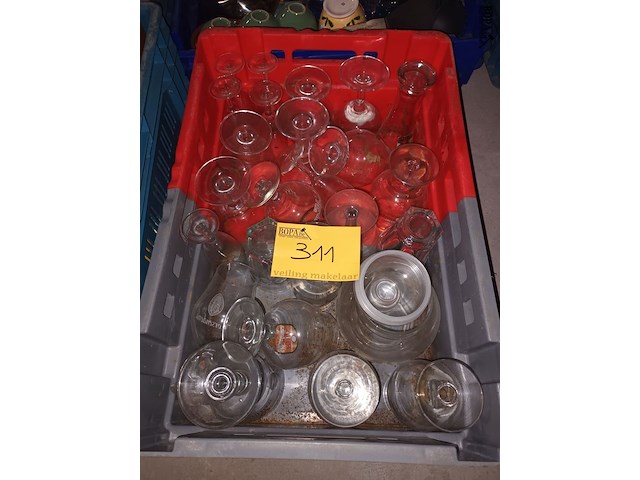 Lot 311 - diverse glazen - afbeelding 1 van  3