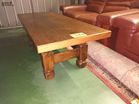 Lot 311 - eiken salontafel - afbeelding 2 van  3