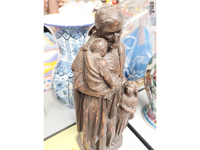 Lot 311 - heiligenbeeld in plaaster - afbeelding 2 van  3