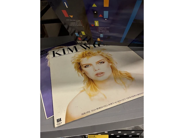 Lot 311 - lot lp kim wilde - 4 stuks - afbeelding 4 van  4